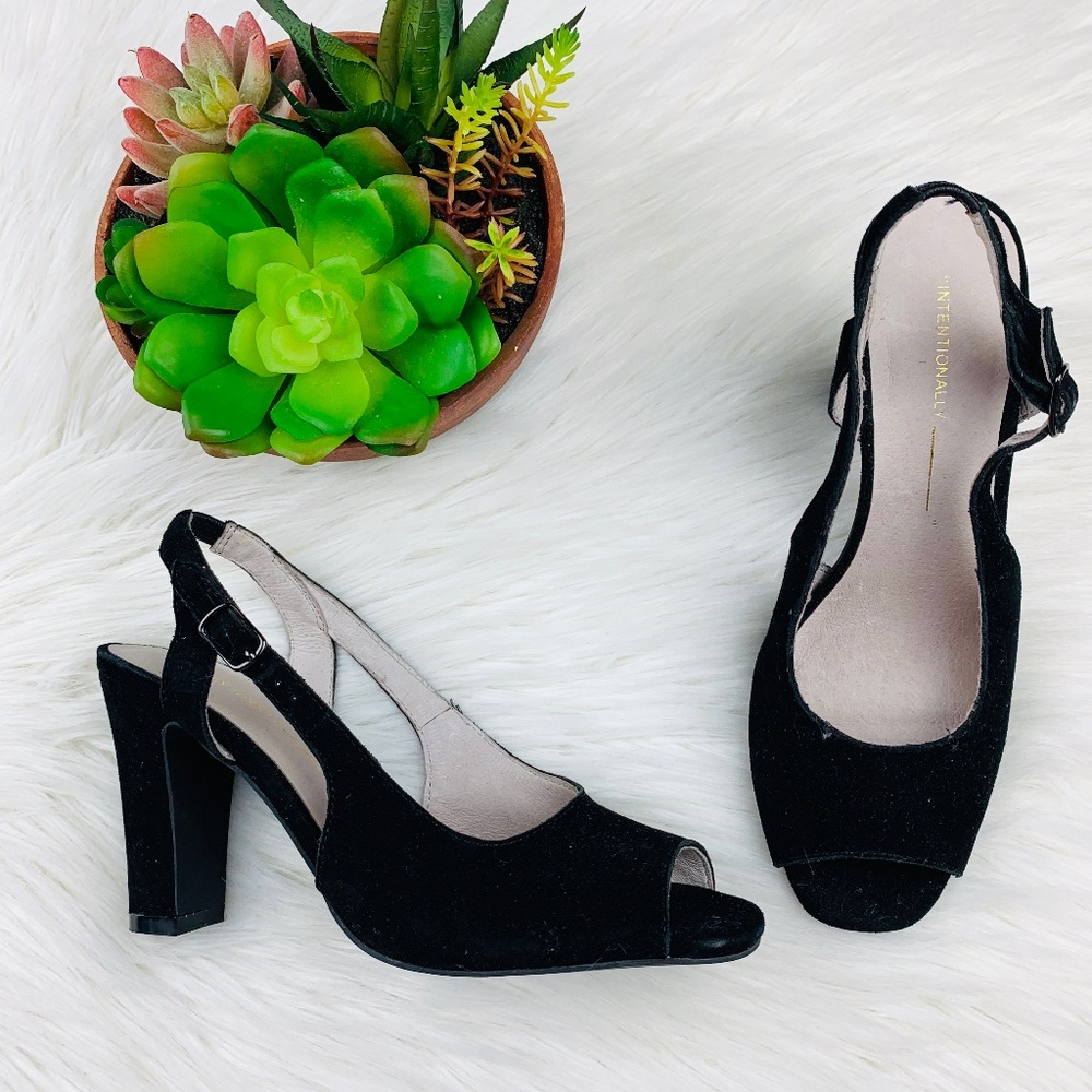 Intentionally Black Velvet Open Toe Pumps 7